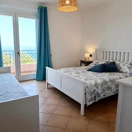 Pedra Blu With Stunning Terrace Overlooking The Sea