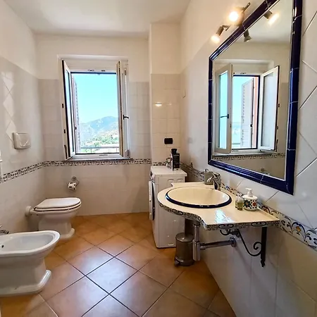 Pedra Blu With Stunning Terrace Overlooking The Sea *