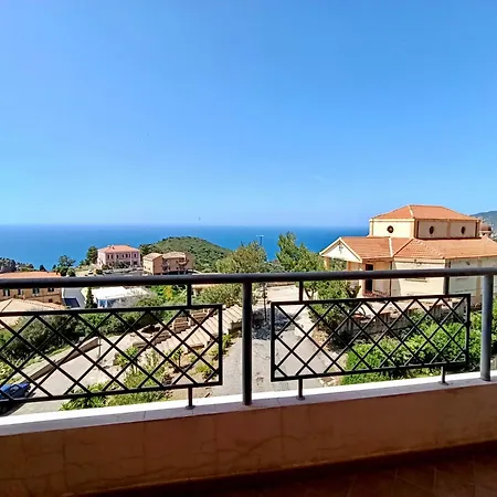 Casa de Férias Pedra Blu With Stunning Terrace Overlooking The Sea