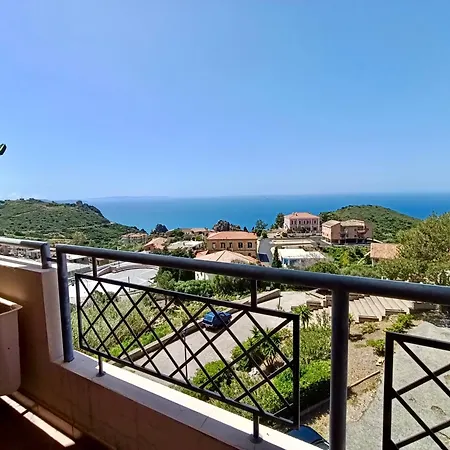 Pedra Blu With Stunning Terrace Overlooking The Sea